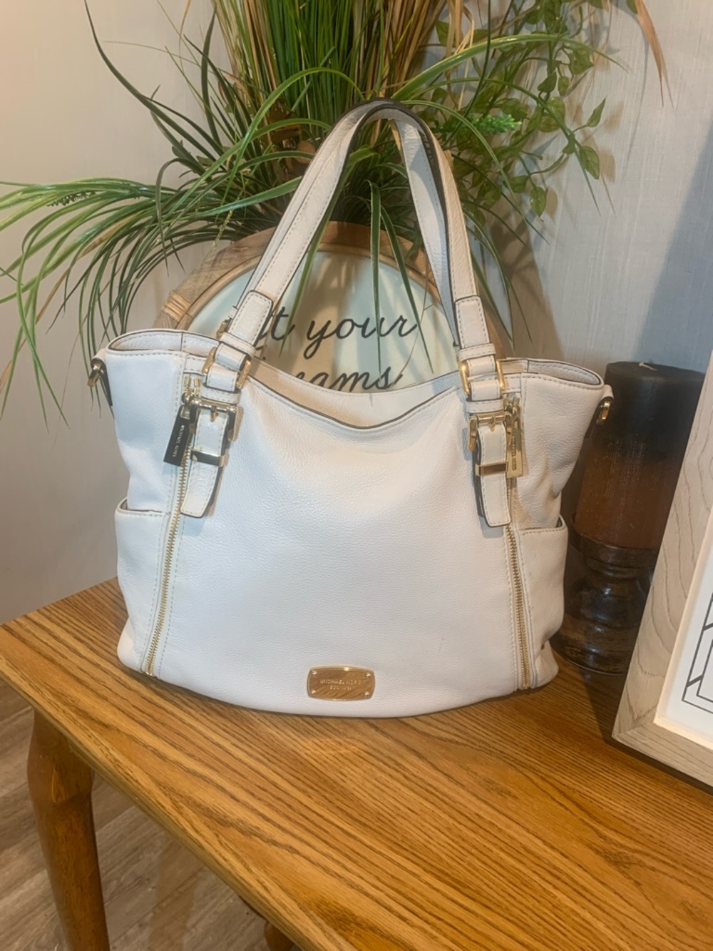 Michael Kors Cream Leather Shoulder Bag with Gold Hardware